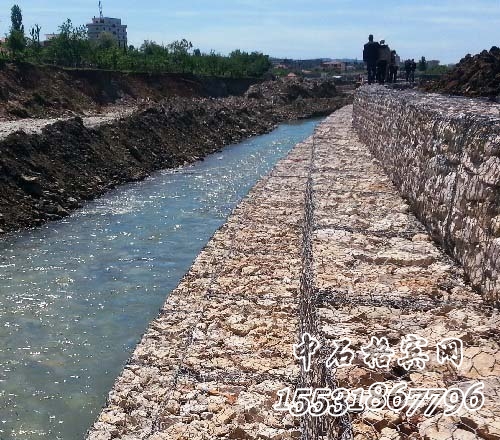 鍍鋅格賓網(wǎng)防洪.jpg 鍍鋅格賓網(wǎng)防洪.jpg